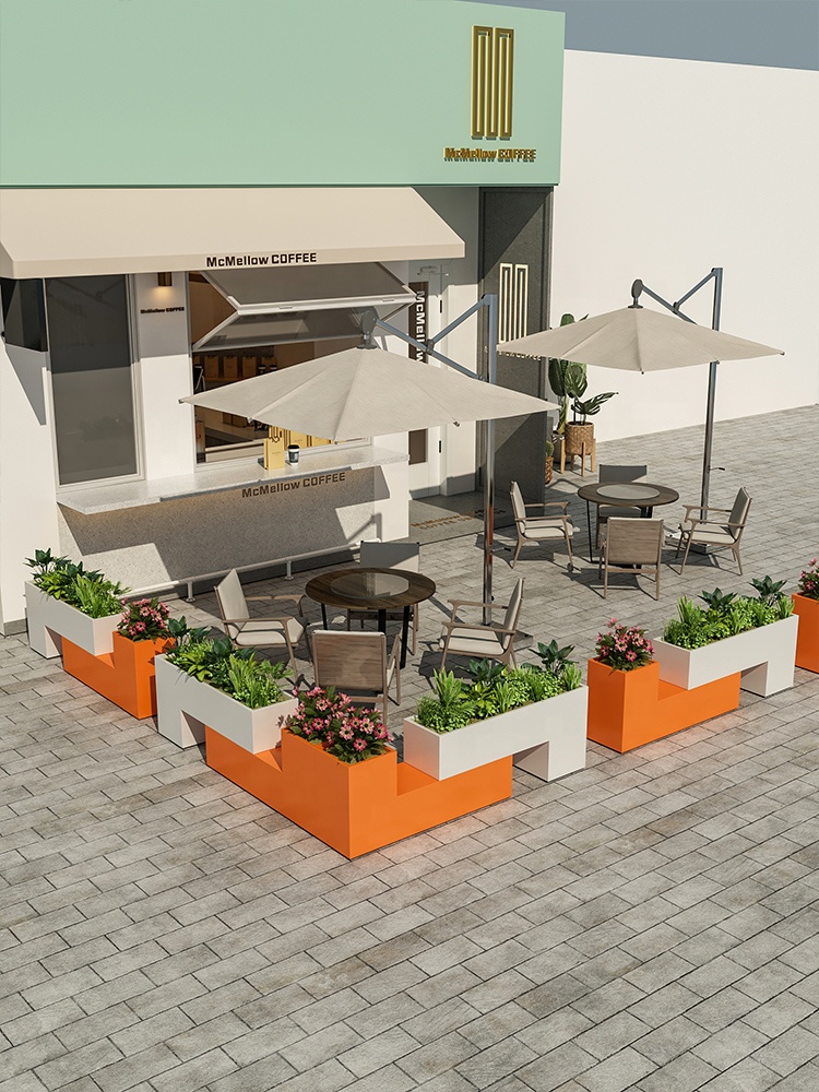 Outdoor Furniture In Store - Dış Mekan Ferforje Çiçeklikleri Bölme Saksıları